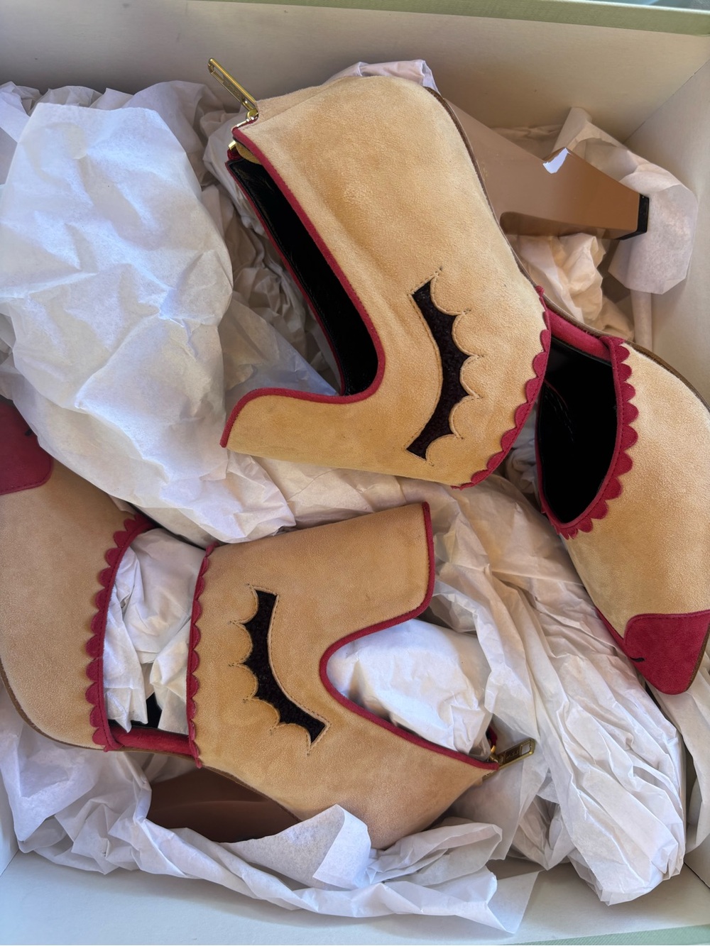 NEW I’alave Chloe suede style lash heels